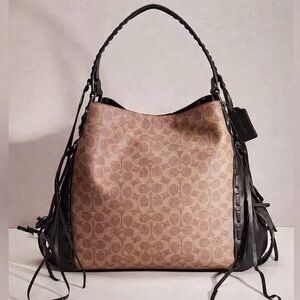 Coach Edie Shoulder Bag 42 Signature Leather, Rivets, & Whipstitch NWOT MSRP:550